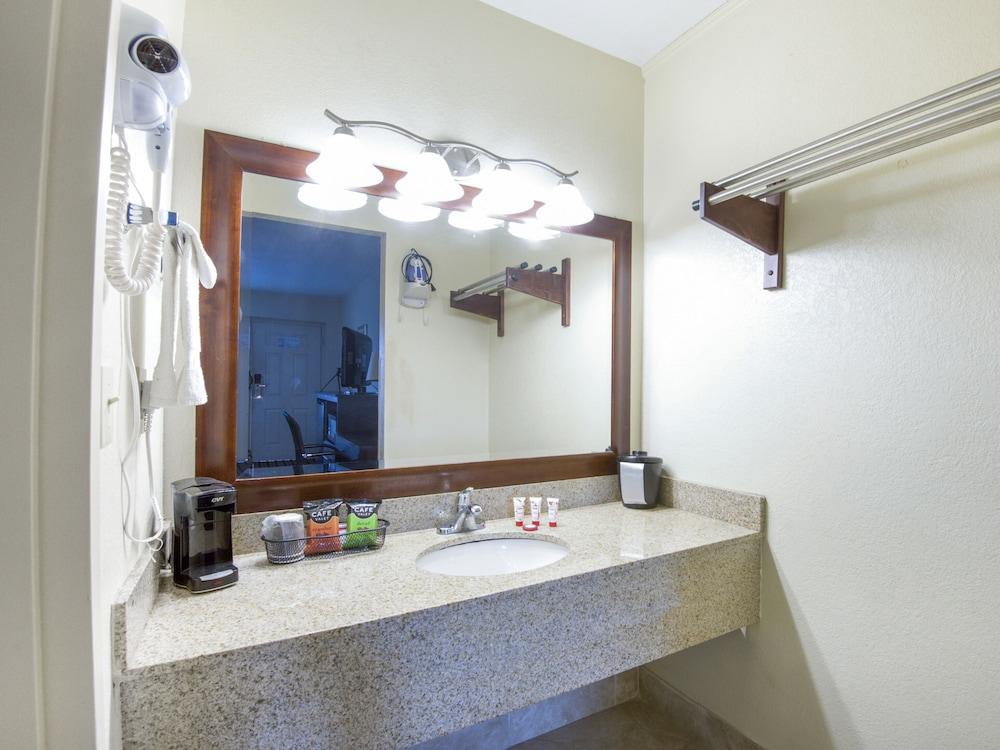 Econo Lodge Forest City Luaran gambar